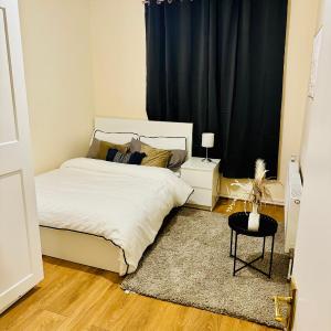 Millharbour Apartment
