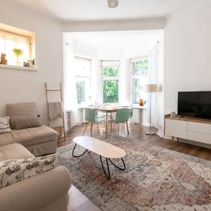 2ndhomes 2BR City Center Apartment with Balcony & Park view