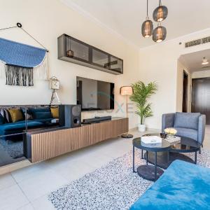 Partial Sea and City View 2BR with Balcony Near Dubai Marina Mall, Marina Quay West, Dubai Marina by Deluxe Holiday Homes
