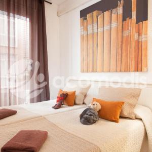 Ideal location in L'Eixample, right between La Sagrada Familia and the historical center!