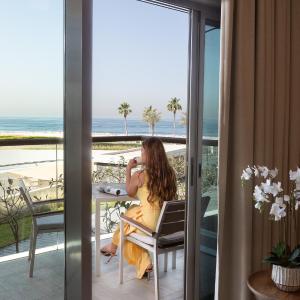 Bespoke Holiday Homes - Palm Jumeirah- 2 Bedroom Sea View with Pool & Beach Access, The 8