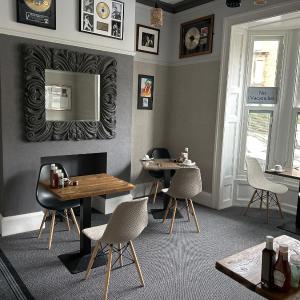 The Woodszz guest house