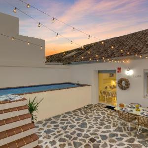 Private House PRIVATE POOL Private Andalusian Courtyard BBQ Near Historic Center
