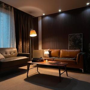 # Hongdae 10 minutes # 4 rooms for 12 people # Hongje Station 5 minutes