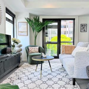 Prime CBD Location-Walk to Spark Arena & Britomart
