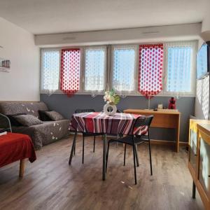LOCBORDEAUX-FR - Appt proche CHU Bordeaux - WIFI
