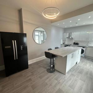 New Central 5 Bedroom House