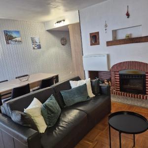 Appartement au pied des pistes, Les jouvencelles