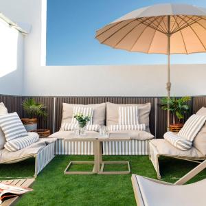 ODonnell Deluxe Private House by Valcambre