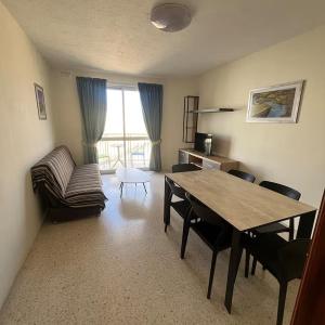 Standard 3 bedroom Balluta Bay (7)