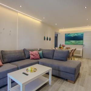 Christiano Apartments