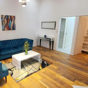 Premium apartment right under Buda castle