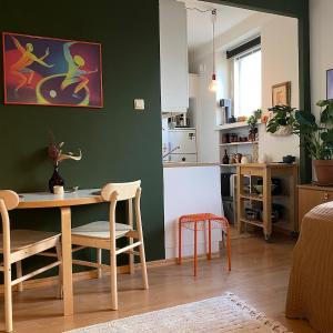 Cozy studio apartment with amazing location