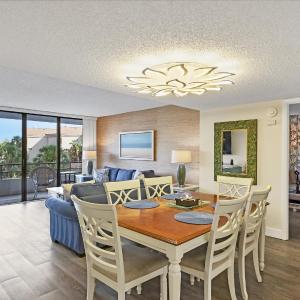 Anchorage Resort 2 Bedroom Condo 2nd Floor Community Pool 0883