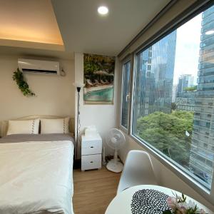 Gangnam stn 1min #clean cozy #business trip #plastic surgery #easy access to transportation