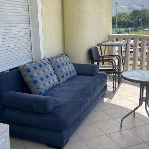 Kinderfreundliche Appartement in Stobreč mit Terrasse, Garten und Grill
