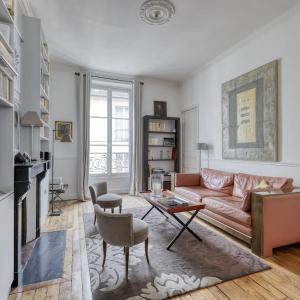 Spacious Typical Parisian Flat - Paris Le Marais