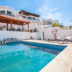 Large Private Terrace & Expansive Views