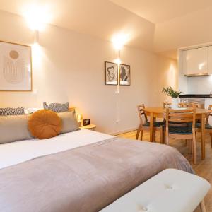 Boavista Bright Studio w AC by LovelyStay