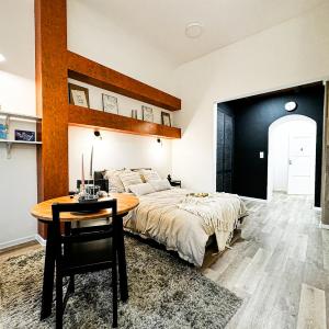 Walk 50m to Market Square & Rynek! Stylish 1BR, Kitchen