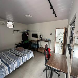 Casa novinha, com suite e garagem grande