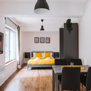 Close to Stadium & City Center - Modern Apartment