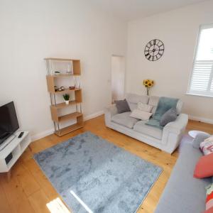 Reigate Lovely Spacious Apartment