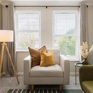 Modern 2-Bedroom Apartments with Free Parking in Leamington Spa