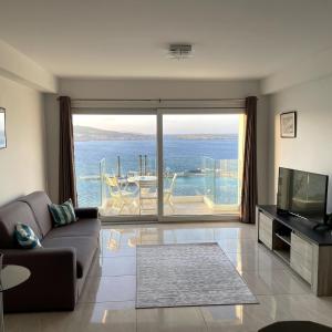 Stunning Sea View Apartment