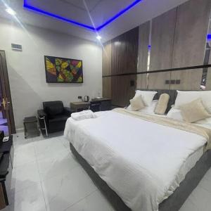 Tofana Hotel and Suites Lifecamp