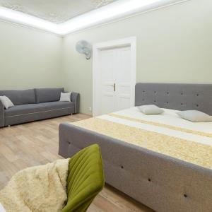 Navratilova Apartment
