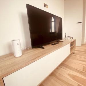 Spacious 1 Bed Flat in the City