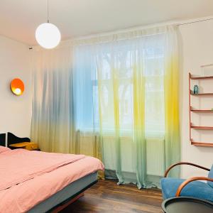 Timeless Old Centre Apartment with 2 bathrooms and balcony