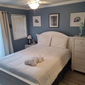 MYR1 Beautiful condo close to the beach