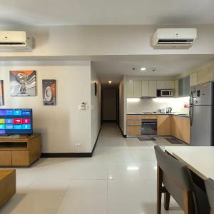 2 Bedroom unit near airport