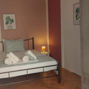 Rose Apartment Athens Center , 5BD, 2 BATH