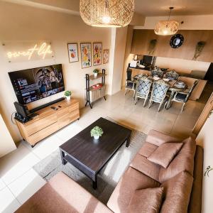 Spacious 2br 110sqm, near MOA, PS4, Printer