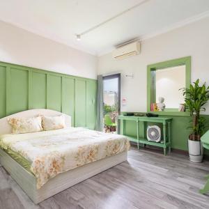 RARE artistic European style 3BR 200m2 5 minute to Hoan Kiem