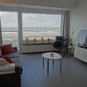 Apartment in Nieuwpoort by the Beach