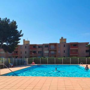 T2- Parking- Plages- Commerces