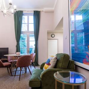 Fabulous 2 Bedroom Apartment by Holland Park
