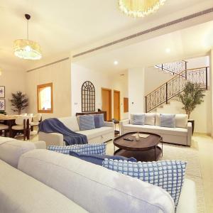 Breathtaking Villa With Roof Garden and Beach access