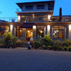 Matteos Italian Restaurant,Bar & Accommodation