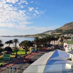 Camps Bay Beach Front Apartment
