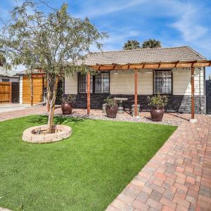 1 Mi to Las Vegas Strip Home with Patio and Grill!