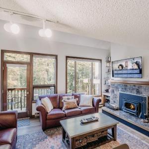 Snowater Condo 55 - Wood Stove - Wi-Fi - W-D