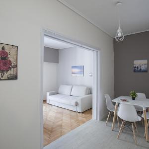 Nia Apartment