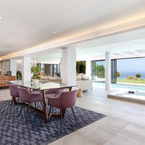 Horizon Sunset Camps Bay Apartment in Cape Town - 2 Bedroom 3 Bathroom No Powercuts