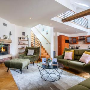 Duplex 165m2 with VIEWS only 30 Seconds to Charles Bridge