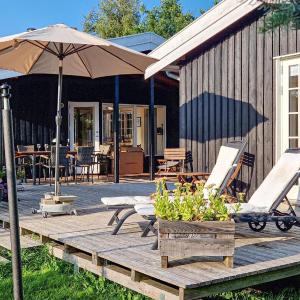 Four-Bedroom Holiday Home In Grasted